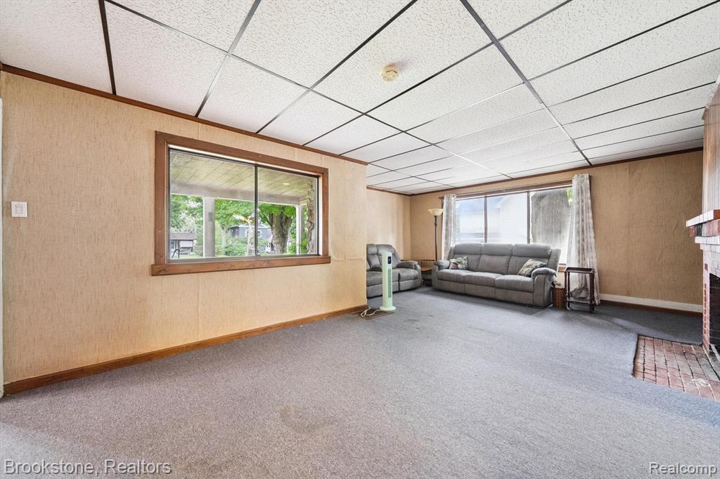 326 S Main Street, Almont, MI 48003 — Photo 12