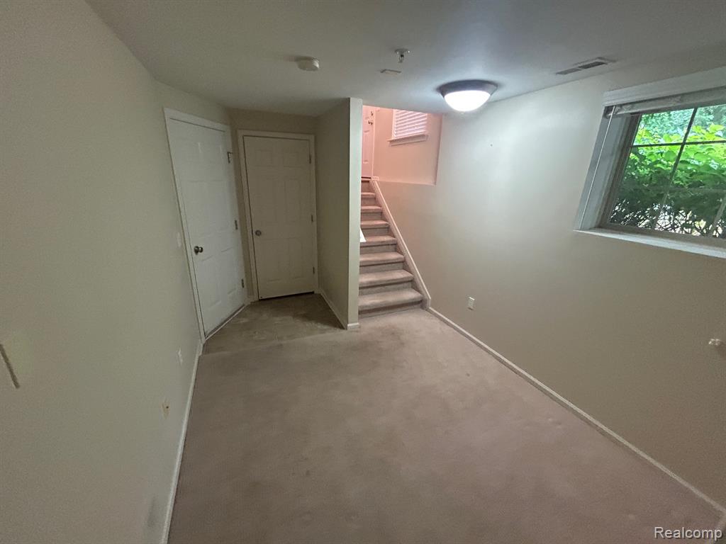 39798 ROCKCREST Circle, Northville, MI — Photo 26