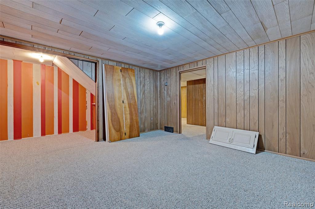 5936 Warbler Drive, Clarkston, MI — Photo 39