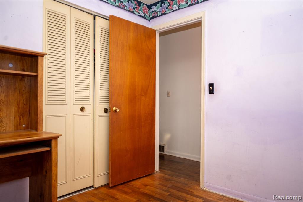 4480 TILLIE Drive, Flint, MI 48504 — Photo 8