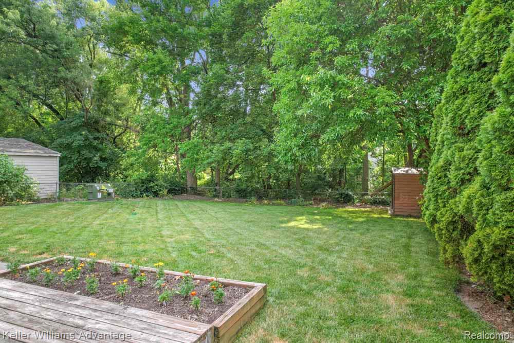 9157 Hackberry Avenue, Plymouth, MI 48170 — Photo 8