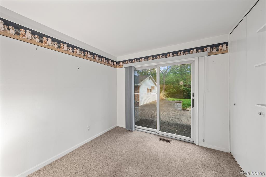 26916 Rouge River Drive, Dearborn Heights, MI 48127 — Photo 19