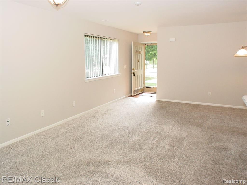 42776 LILLEY POINTE Drive, 171, Canton, MI 48187 — Photo 5