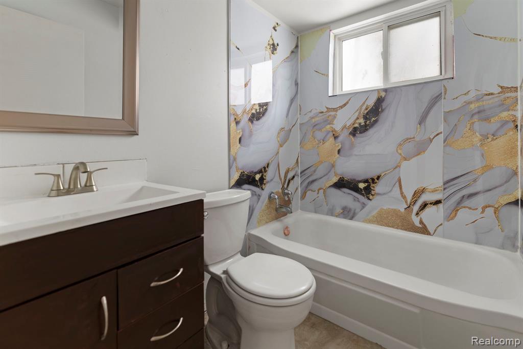 6039 N Silvery Lane, Dearborn Heights, MI 48127 — Photo 16