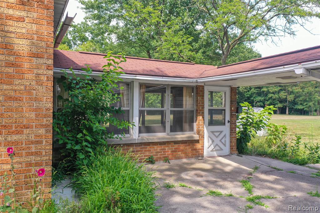 430 N Center Road, Saginaw, MI 48638 — Photo 22