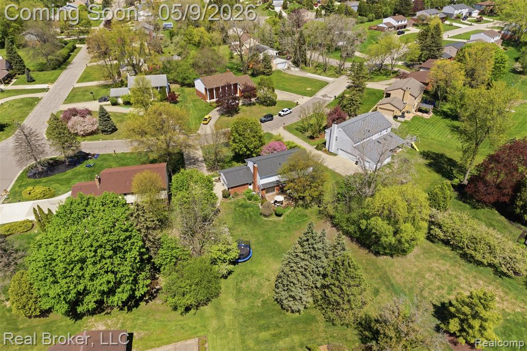 5037 Bantry Drive, West Bloomfield, MI — Photo 44