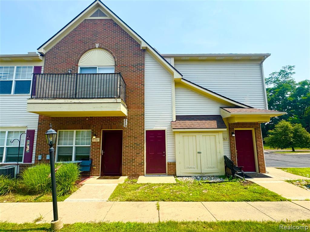 9563 LAKESIDE Drive, Ypsilanti, MI 48197 — Photo 2