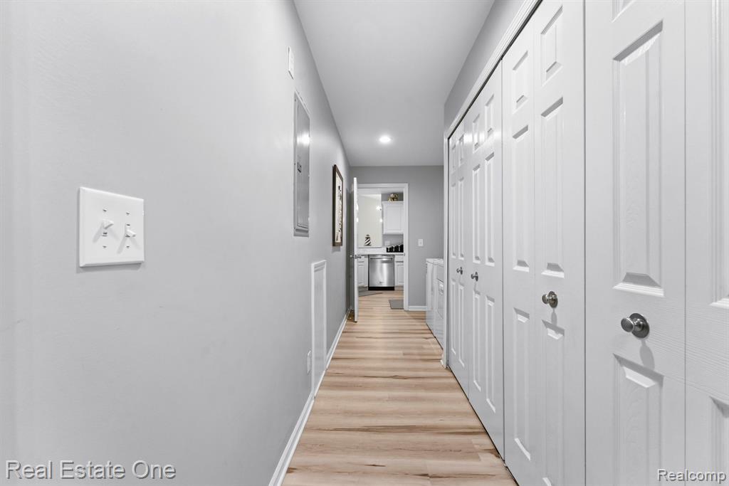 471 Mulberry Street, Wyandotte, MI 48192 — Photo 18