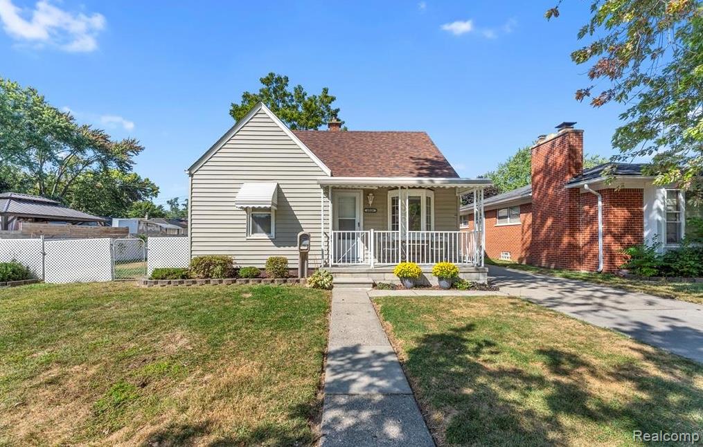 4924 Huron Street, Dearborn Heights, MI 48125 — front exterior