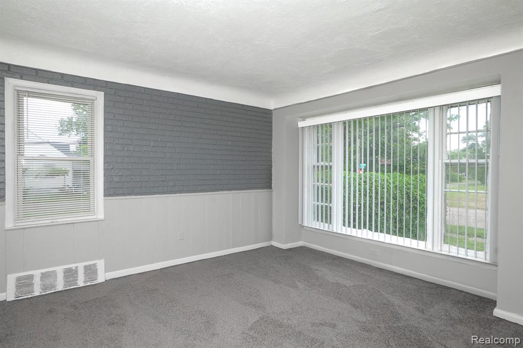 9107 Vaughan Street, Livonia, MI 48228 — Photo 6