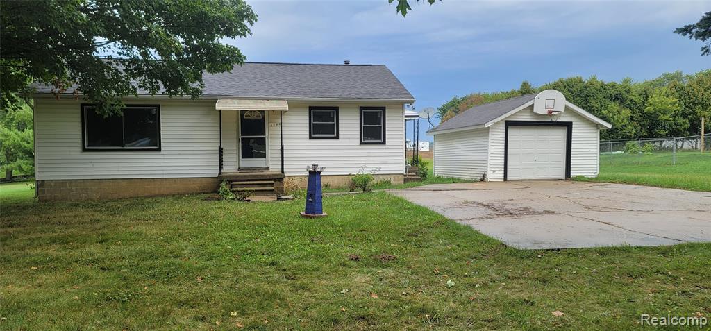 3794 Lippincott, Lapeer, MI 48446