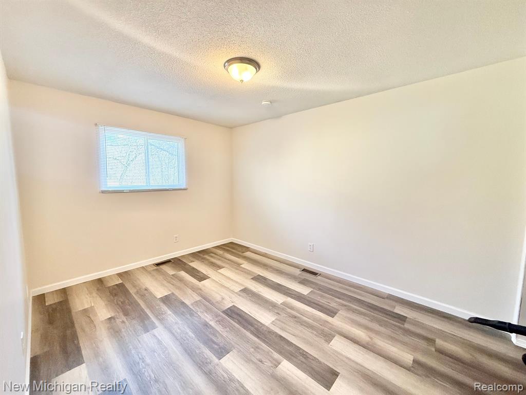 7459 WADE Street, Swartz Creek, MI 48473 — Photo 13
