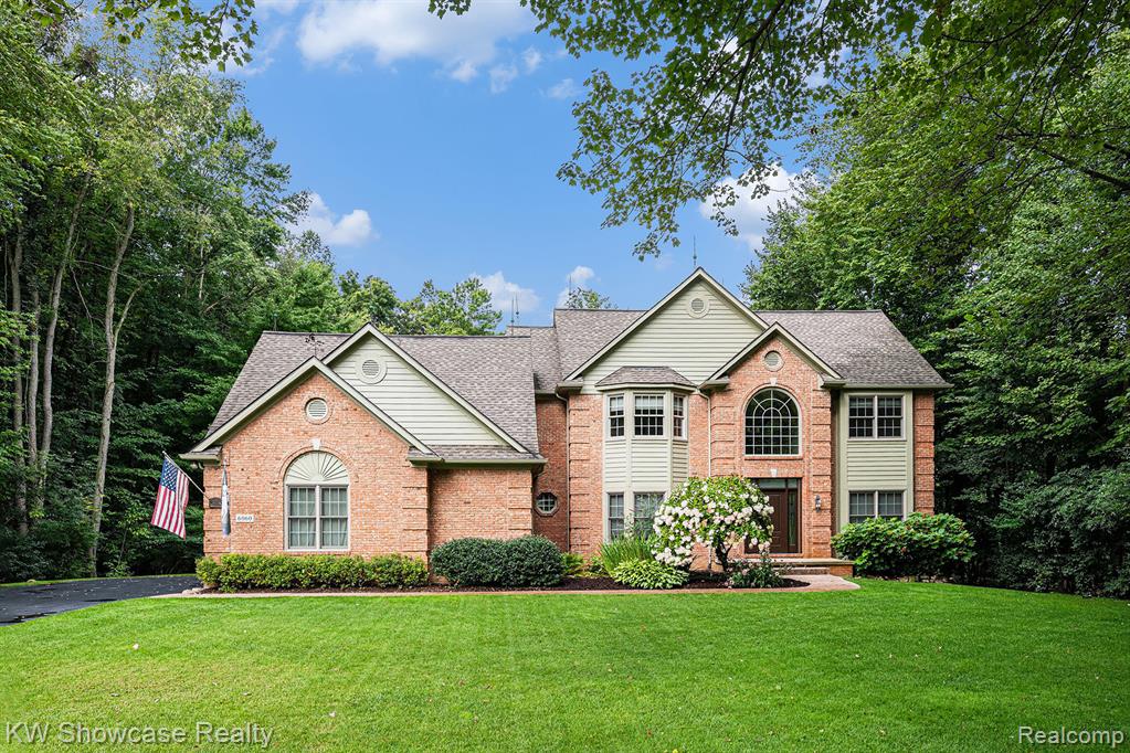 6060 Rosewood Parkway, White Lake, MI 48383 — Photo 2