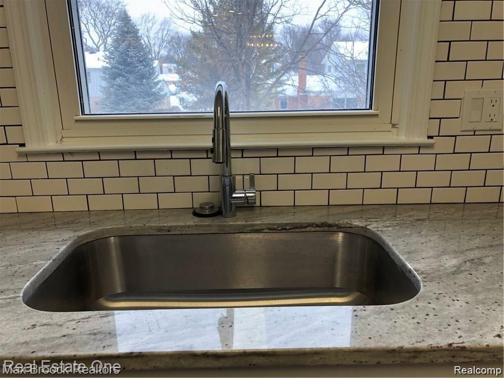 6286 PEPPER HILL Street, West Bloomfield, MI — Photo 4