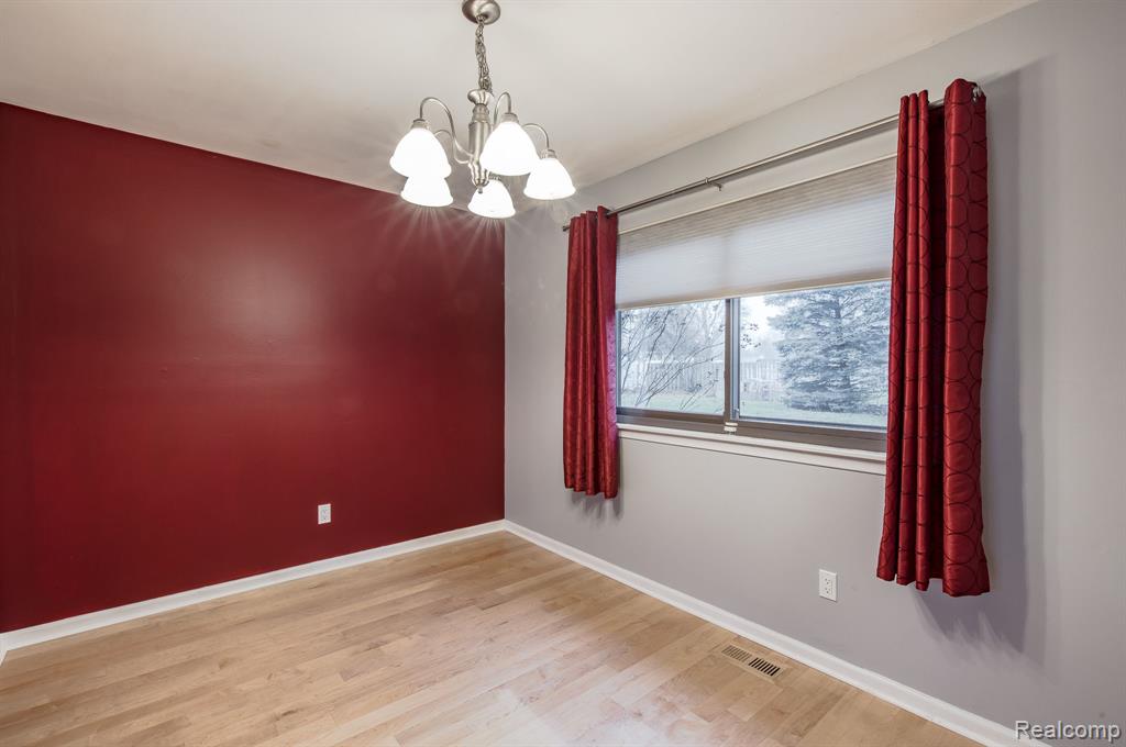 5285 WOODCREEK Trail, Clarkston, MI — Photo 10