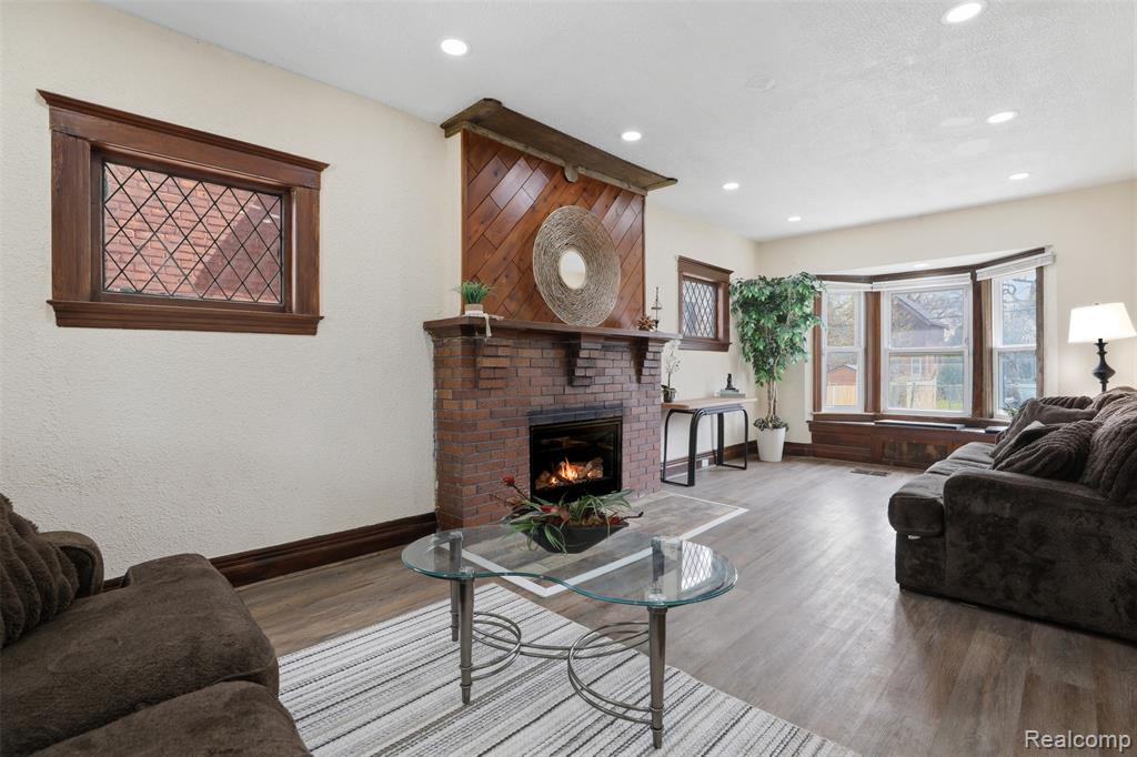 839 Webb Street, Detroit, MI 48202 — Photo 7