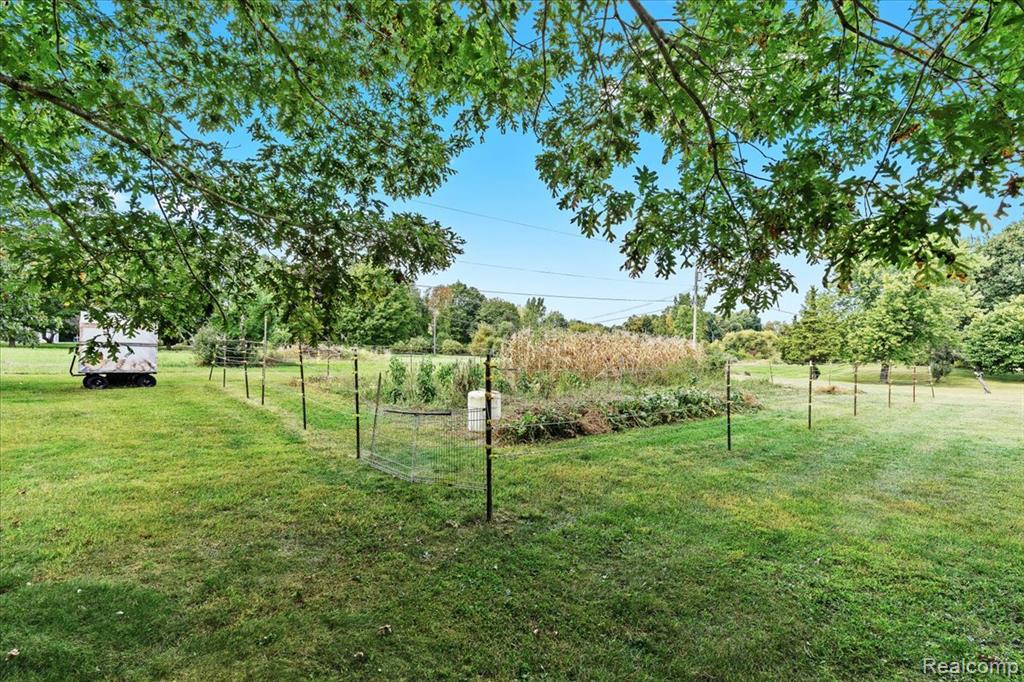 425 N Brandt, Ortonville, MI 48462 — Photo 35