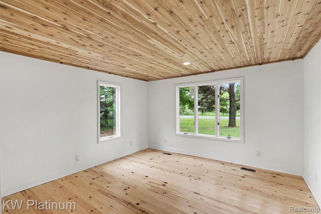 5103 Forester Road, MI 48419 — Photo 12