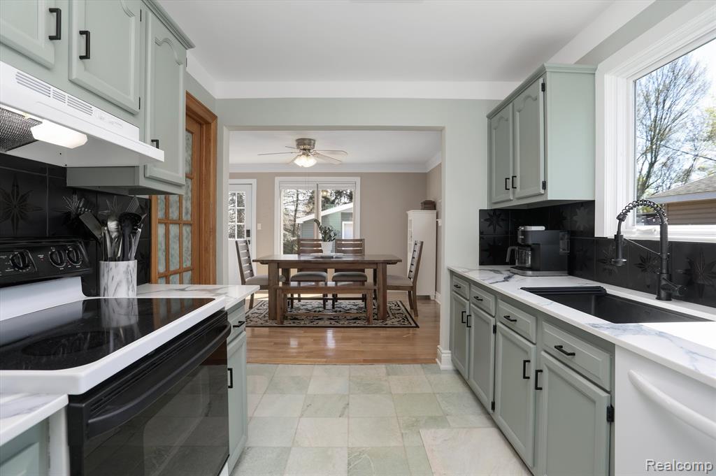 5434 DRAYTON Road, Clarkston, MI — Photo 13