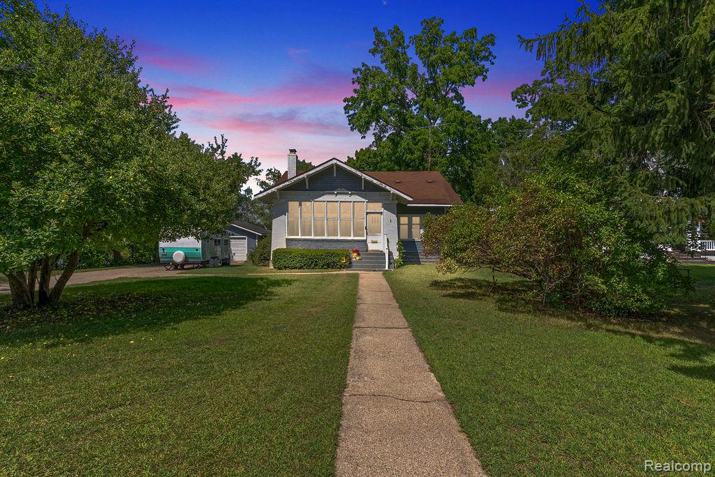 411 E Maple Street, Holly, MI 48442 — Photo 2