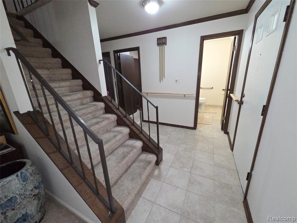 5379 Winchester Drive, Troy, MI 48085 — Photo 11