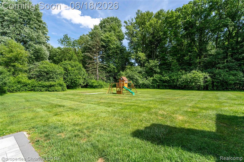 30130 Marimoor Street, Beverly Hills, MI 48025 — Photo 43