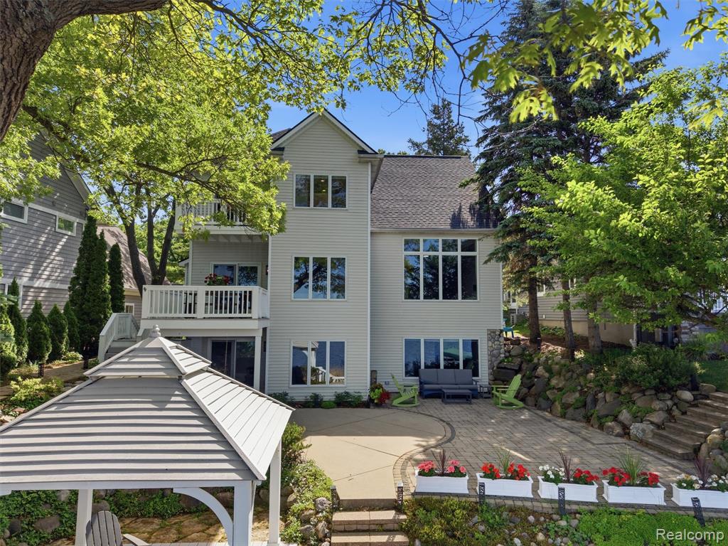 12224 Mantawauka Drive, Fenton, MI 48430 — Photo 61