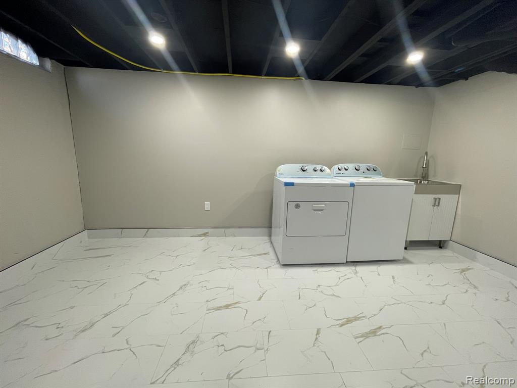 42104 JASON Drive, Clinton Twp, MI 48038 — Photo 17