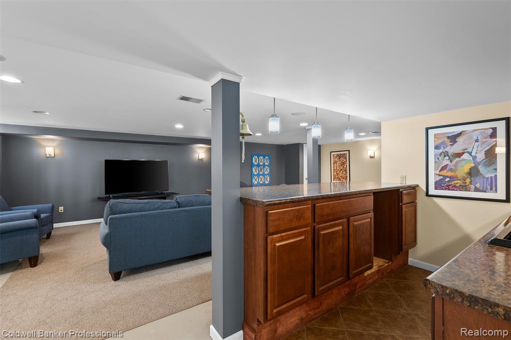 46985 Glastonbury Drive, Canton, MI 48188 — Photo 43