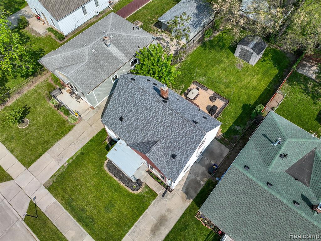 620 W KALAMA Avenue, Madison Heights, MI 48071 — Photo 23
