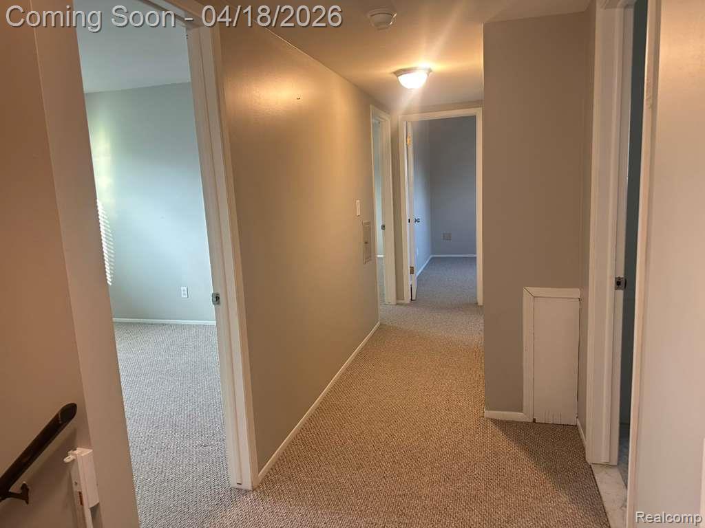 3960 Kings Point Drive, Troy, MI 48083 — Photo 22