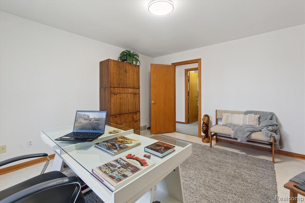 5074 CLARKSTON Road, Clarkston, MI 48348 — Photo 24