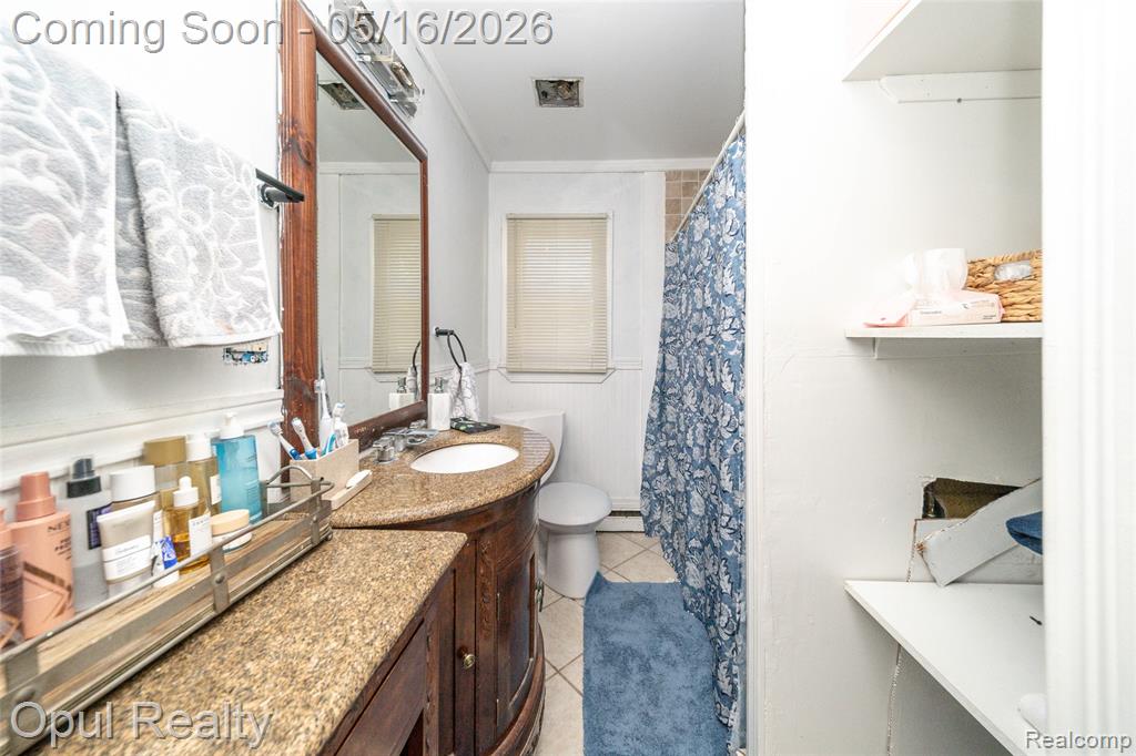 21001 Parker Street, Farmington, MI 48336 — Photo 13