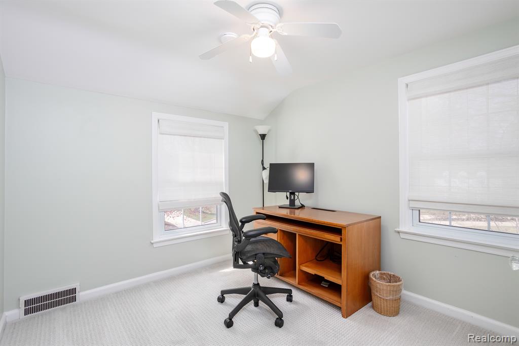 4 DUXBURY Lane, Dearborn, MI 48120 — Photo 24