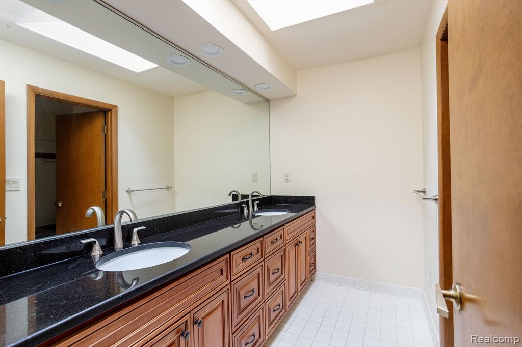 4421 PINEHURST Drive, West Bloomfield, MI — Photo 43