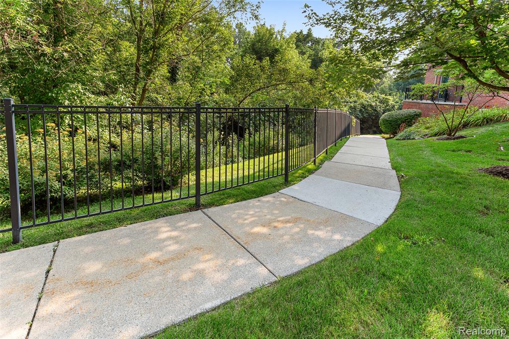 39621 SPRINGWATER Drive, Northville, MI — Photo 33