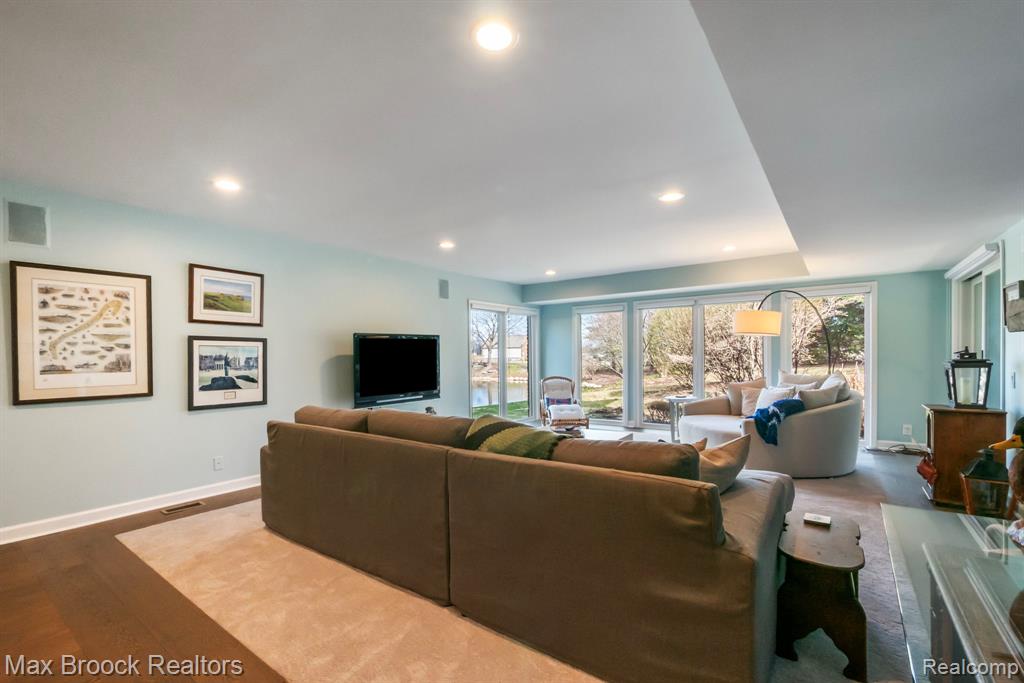 3828 PINE LAKE KNOLL Drive, West Bloomfield, MI 48324 — Photo 51
