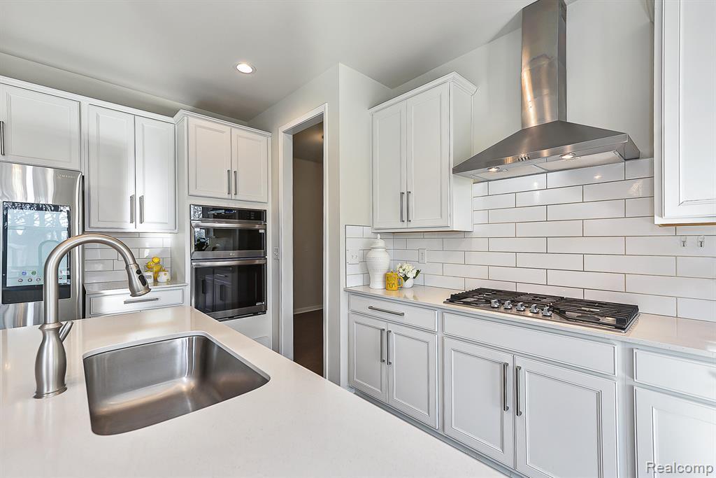 2839 Dillon Drive, Ann Arbor, MI 48105 — Photo 11