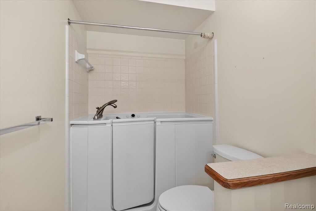 407 Fairfield Court, Canton, MI, 48188