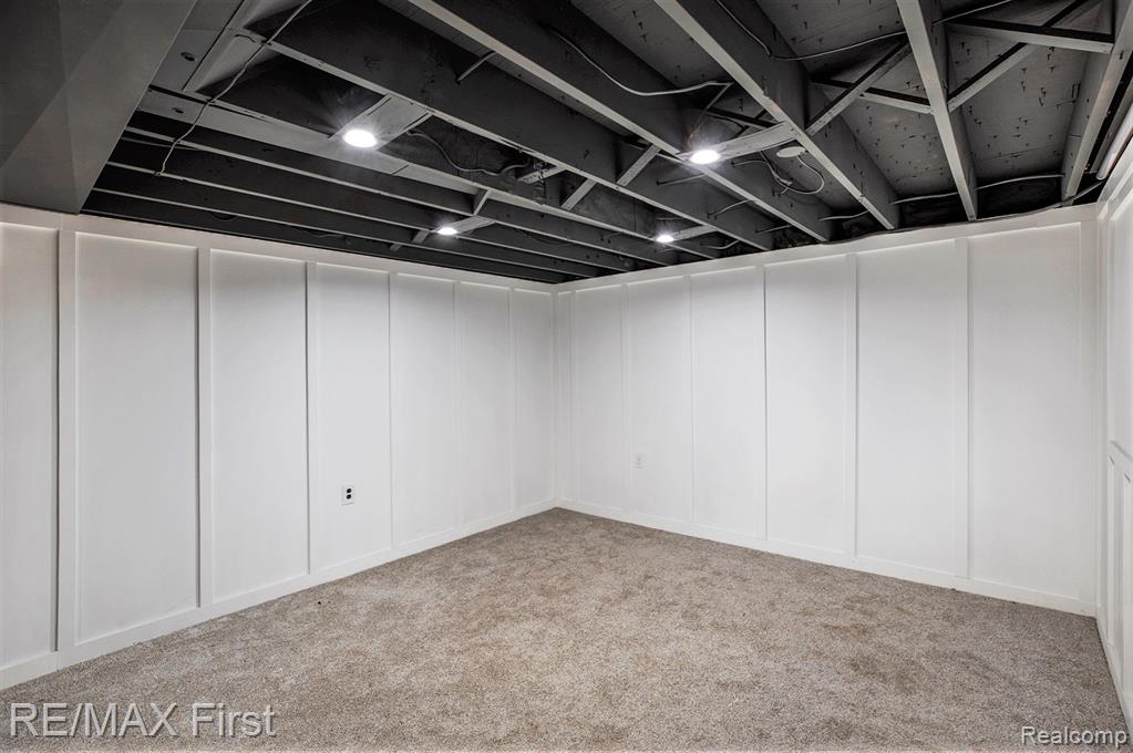 7184 Dur Moll Avenue, Shelby Twp, MI 48317 — Photo 31