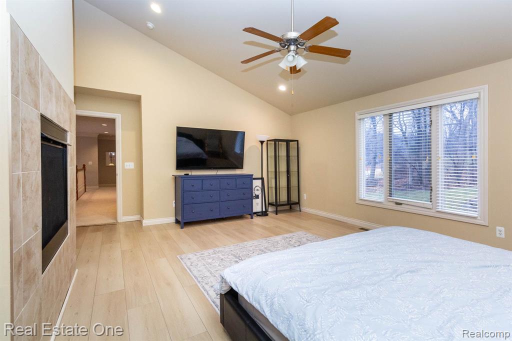 6536 Chatham Circle, Rochester Hills, MI 48306 — Photo 26