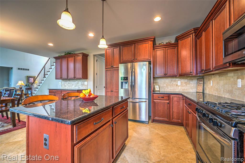 52689 Aspen Drive, South Lyon, MI 48178 — Photo 19