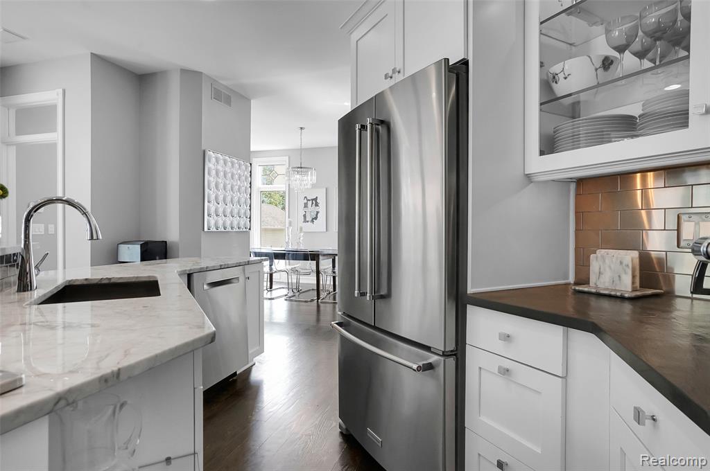 655 Chester Street, Birmingham, MI 48009 — Photo 12