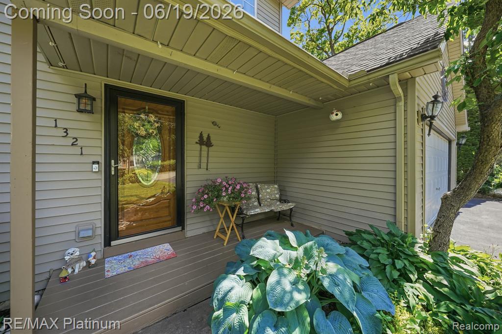 1321 Glen Oak Drive, Holly, MI 48442 — Photo 6