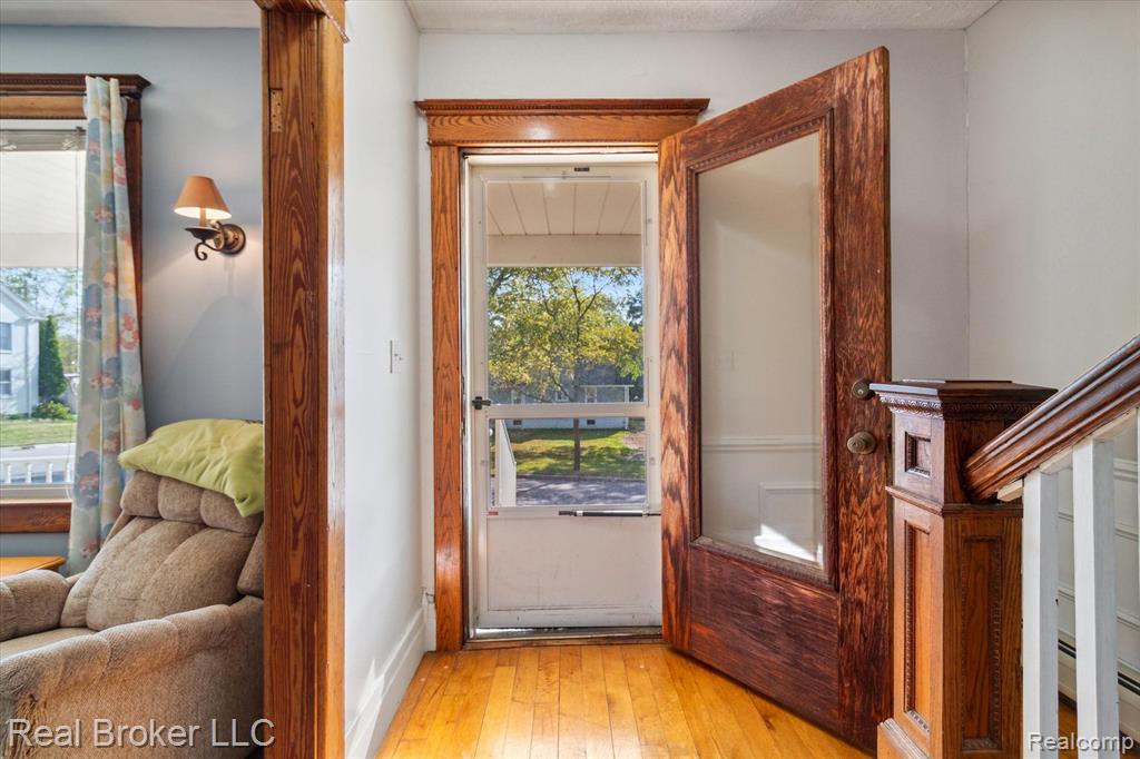 402 S 7TH Street, St. Clair, MI 48079 — Photo 6
