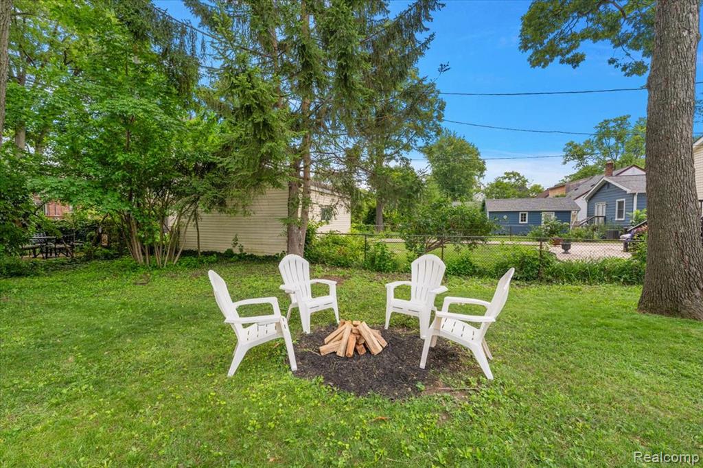 603 S Vermont Avenue, Royal Oak, MI 48067 — Photo 46