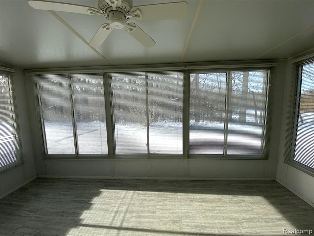596 Yorkshire Sq. Square, 23, Milan, MI 48160 — Photo 11