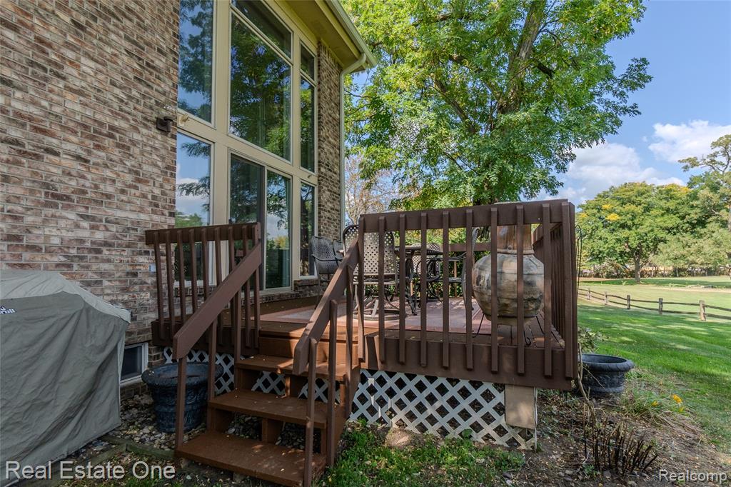 4575 Fairway Court, Waterford, MI 48328 — Photo 9