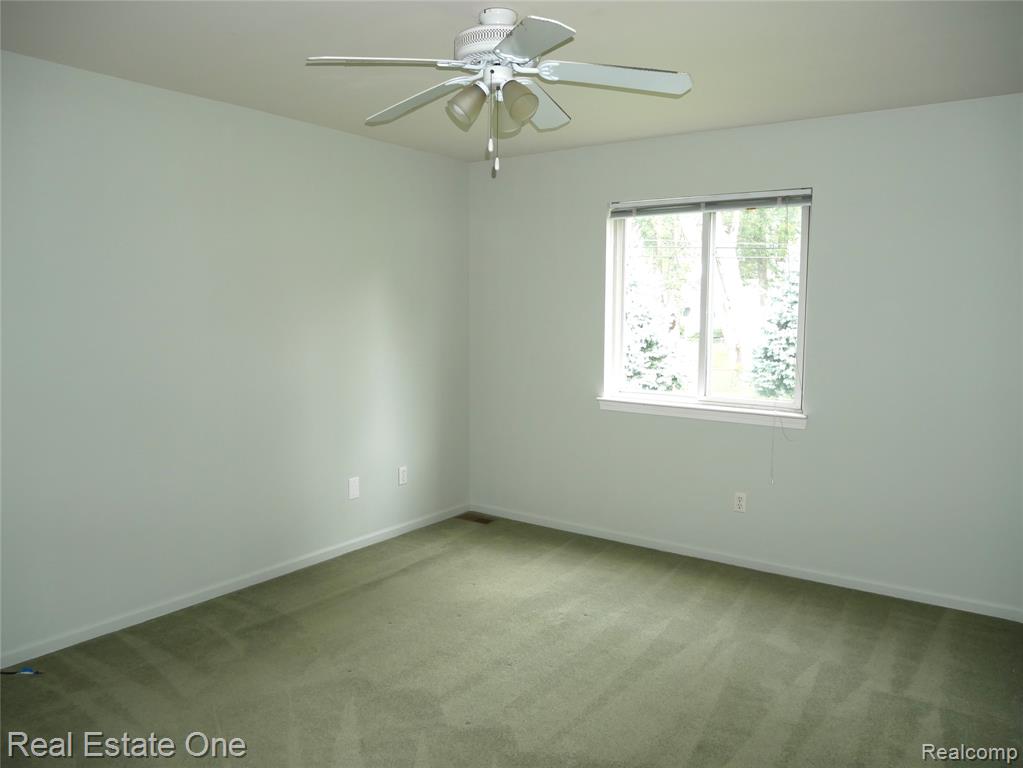 5499 Seabreeze Lane, Sterling Heights, MI 48310 — Photo 15