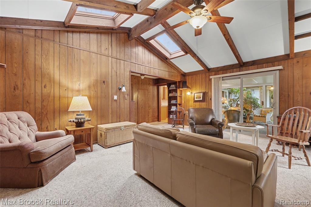 Family Room to Sunroom